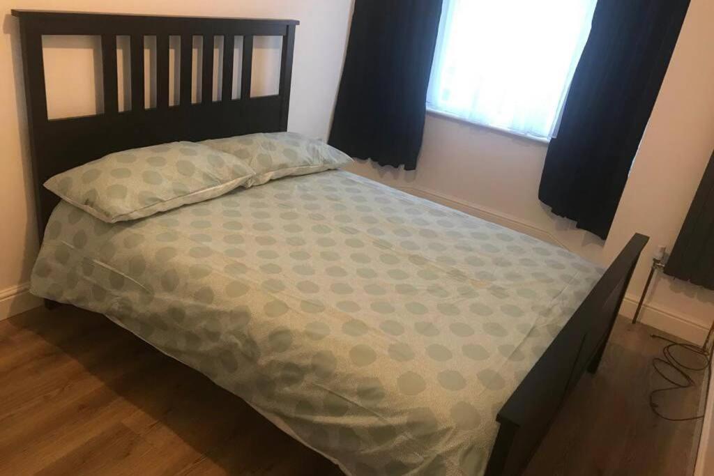 The Dartford Five Bedrooms Attractive House ภายนอก รูปภาพ