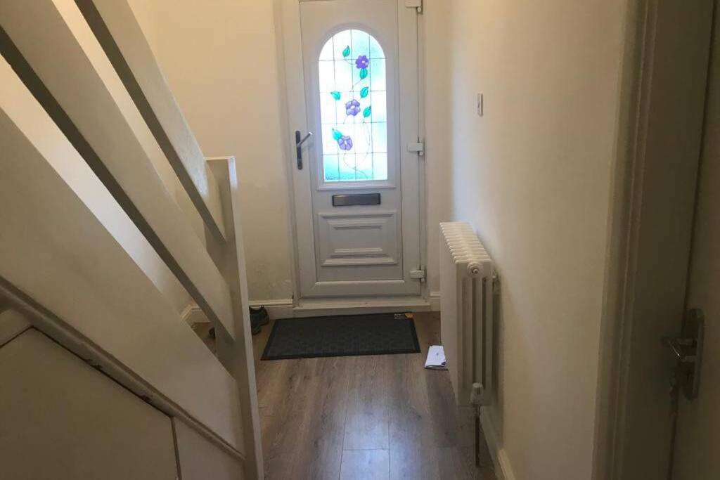 The Dartford Five Bedrooms Attractive House ภายนอก รูปภาพ